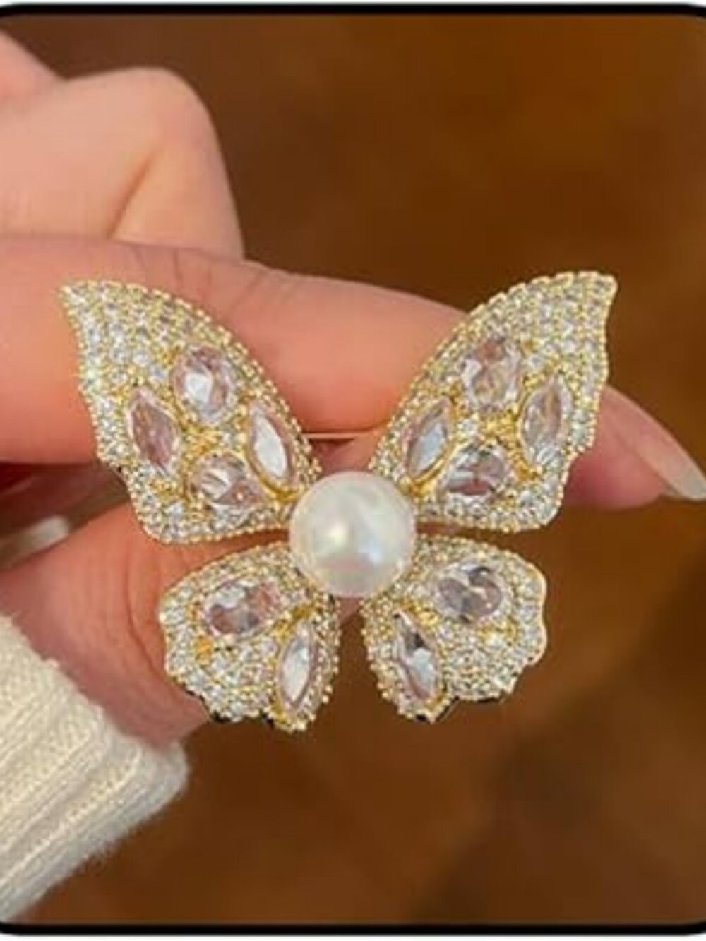 NEW Pearls & Butterfly Brooch Classy Women Jewelry Rhinestone Pin Brooch Label